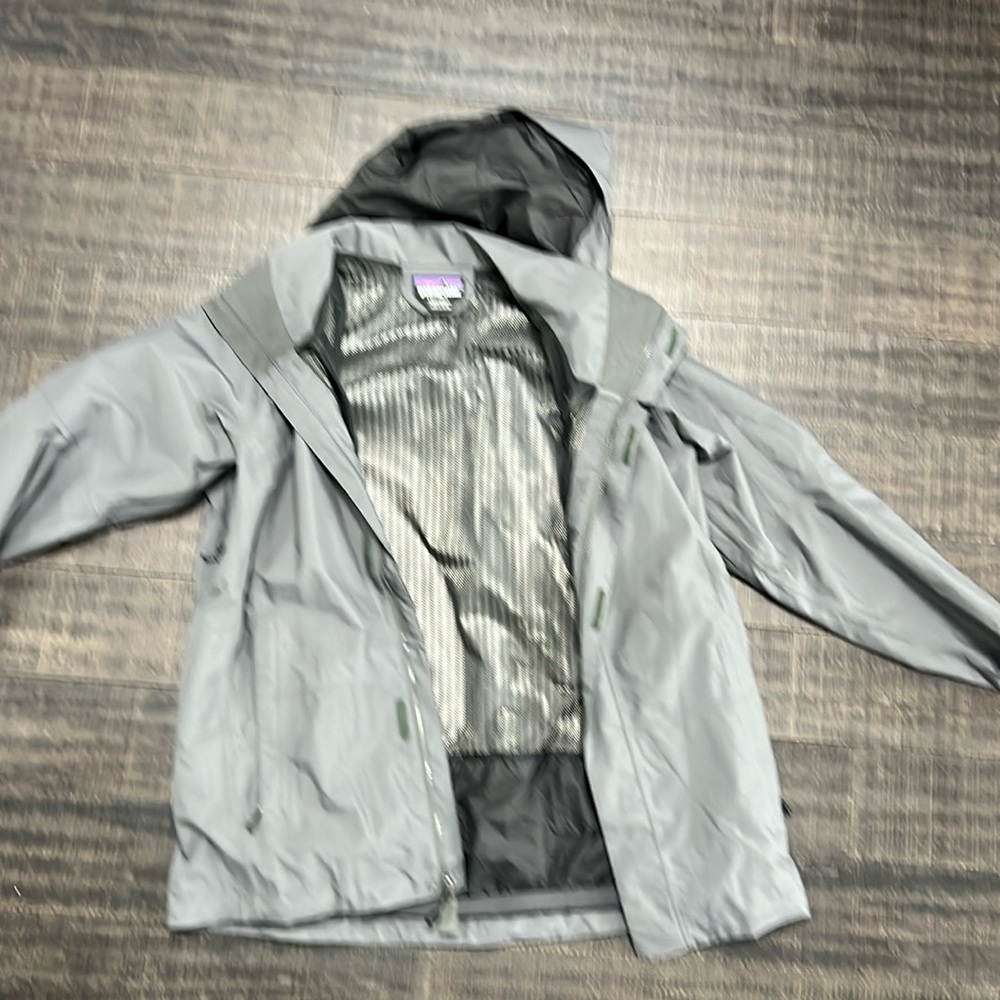 Grey Patagonia men’s Large jacket